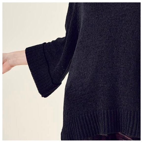 03 Boho Knit Soft Oversized Black sweater top - Picture 3 of 4